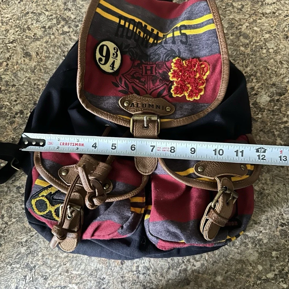 Harry Potter Hogwarts Alumni Backpack Gryffidor Travel School Bag Black Red